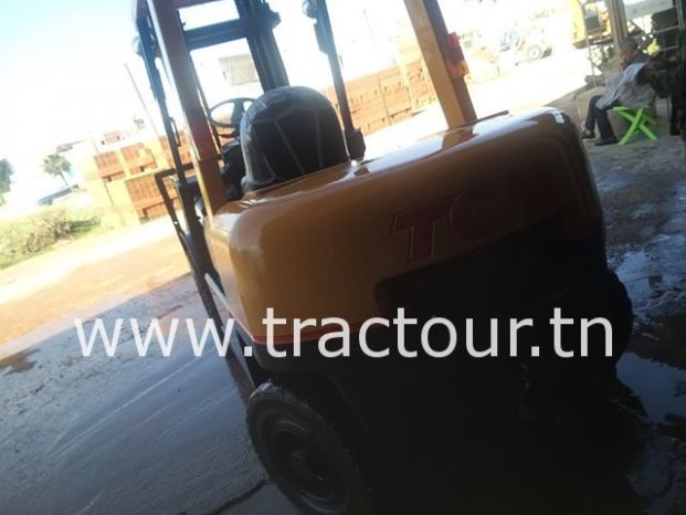 À vendre Chariot élévateur diesel TCM 30 complet