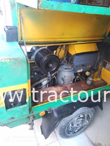 À vendre Compresseur de chantier Atlas Copco avec moteur Deutz 3 cylindres complet