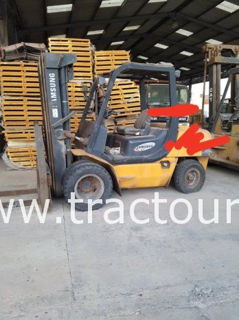 À vendre Chariot élévateur diesel Samsung  4 tonnes complet