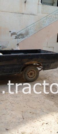 À vendre Camionnette 2 portes avec benne Isuzu complet